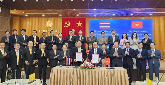 Tỉnh Quảng Trị và tỉnh Ubon Ratchathani ký kết biên bản ghi nhớ thiết lập quan hệ hữu nghị