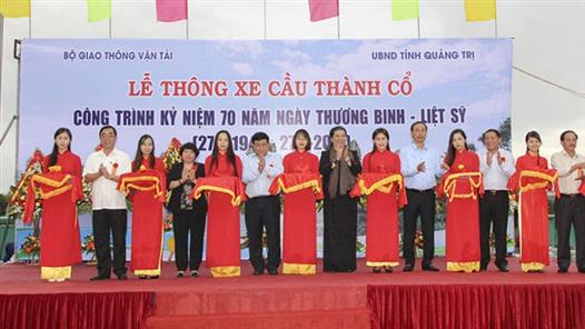 Quang Tri: bridge linking ancient citadel opens to traffic